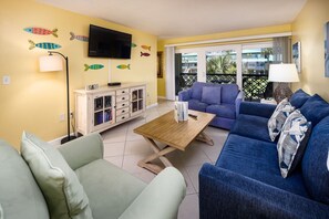 テレビ、DVD プレーヤー