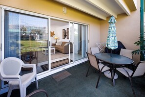 Outdoor dining - Seaspray Condos - 111A (Fort Walton Beach)