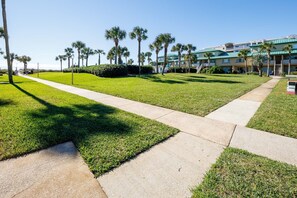 Property grounds - Seaspray Condos - 112B (Fort Walton Beach)
