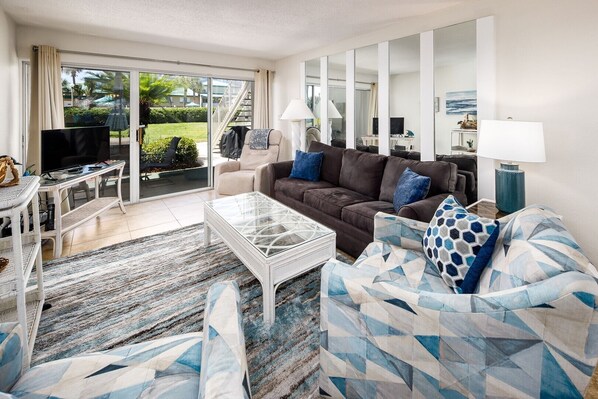 TV, DVD player - Seaspray Condos - 116A (Fort Walton Beach)