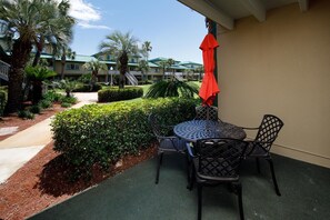 Outdoor dining - Seaspray Condos - 202B (Fort Walton Beach)