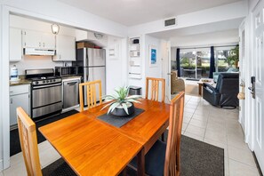 Interior - Seaspray Condos - 201A (Fort Walton Beach)