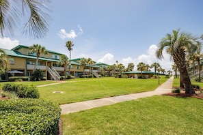 Property grounds - Seaspray Condos - 203A (Fort Walton Beach)