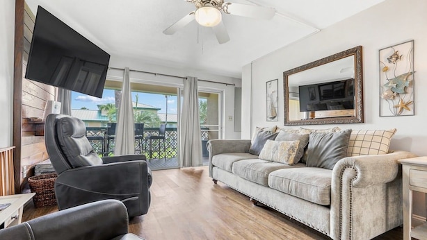 Unclassified image, 1 of 39, button - Seaspray Condos - 204D (Fort Walton Beach)