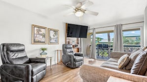 Unclassified image, 4 of 39, button - Seaspray Condos - 204D (Fort Walton Beach)