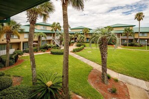 Property grounds - Seaspray Condos - 204D (Fort Walton Beach)