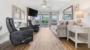 Unclassified image, 5 of 39, button - Seaspray Condos - 204D (Fort Walton Beach)