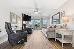 Unclassified image, 5 of 39, button - Seaspray Condos - 204D (Fort Walton Beach)