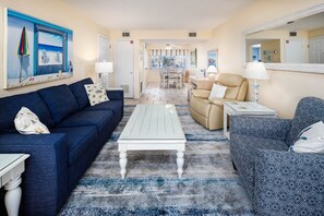 テレビ、DVD プレーヤー