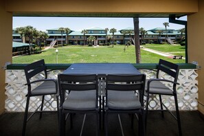 Outdoor dining - Seaspray Condos - 210C (Fort Walton Beach)