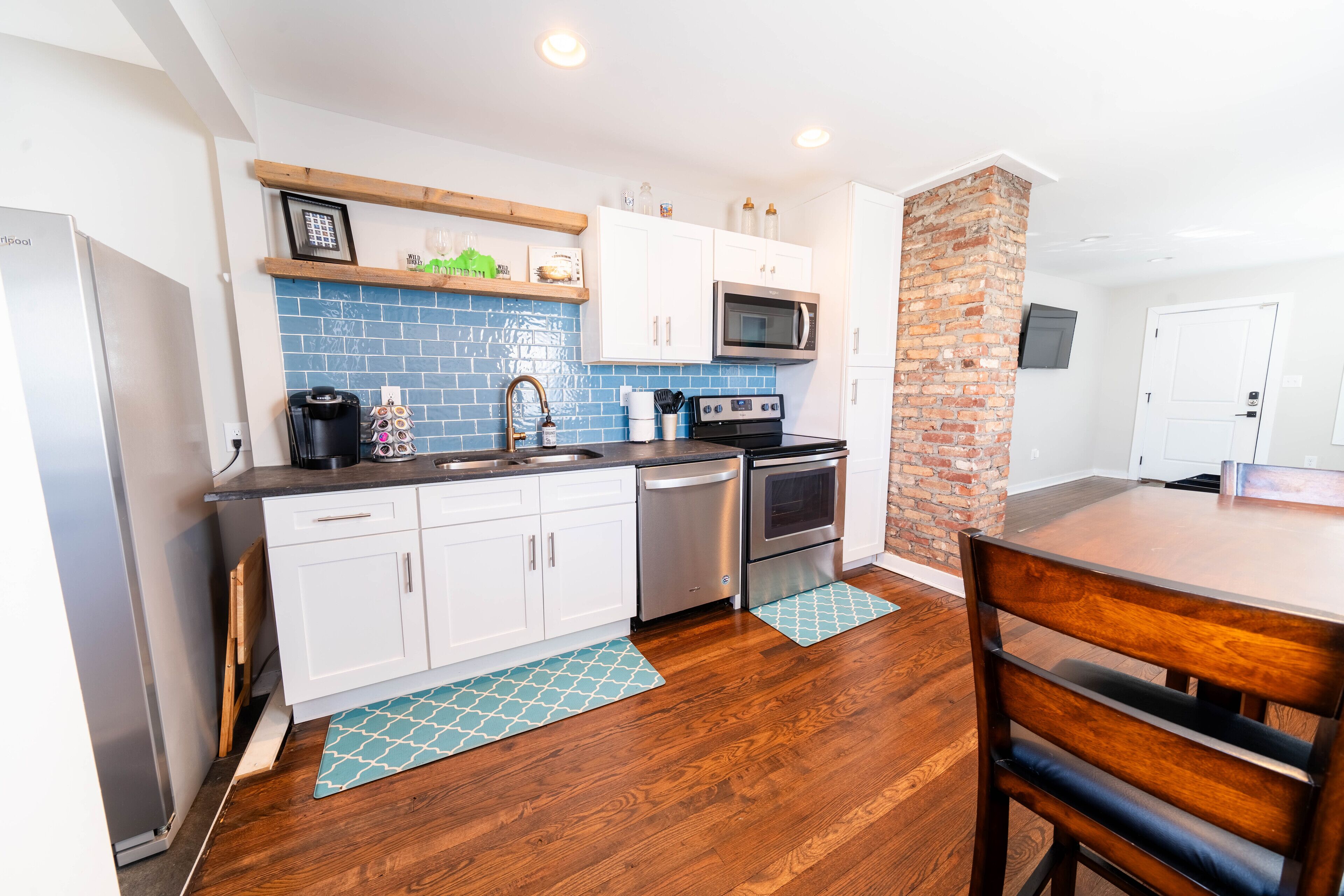 Fridge, microwave, oven, dishwasher