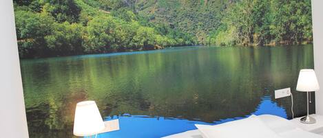 3 chambres, fer et planche à repasser, lit de bébé portatif