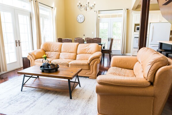 Smart TV, fireplace, table football, ping pong