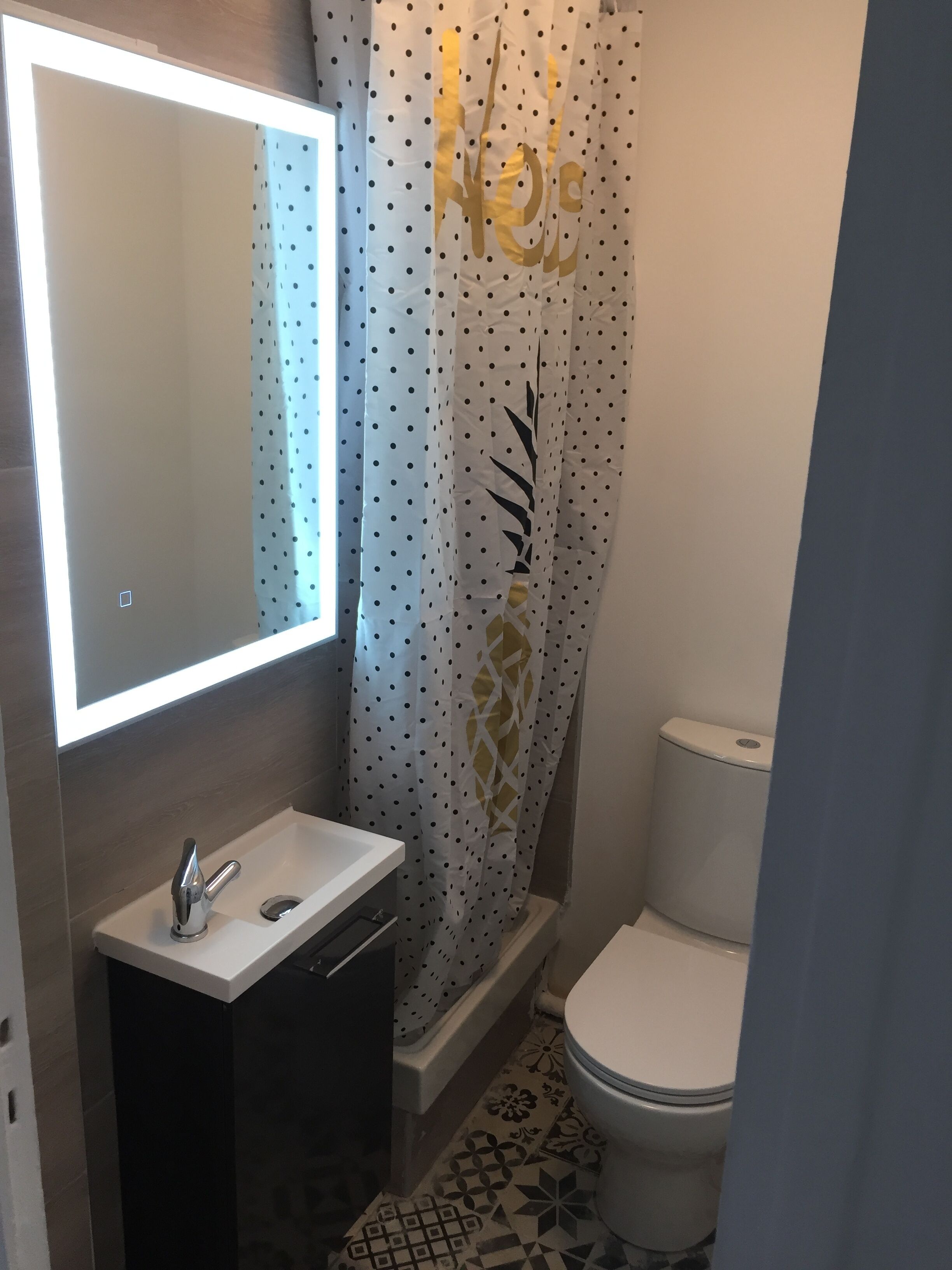 Small private cocooning corner 4min walk from the station