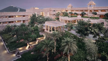 บริเวณภายนอก