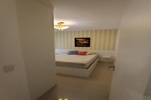 2 quartos, escrivaninha, Wi-Fi de cortesia, roupa de cama