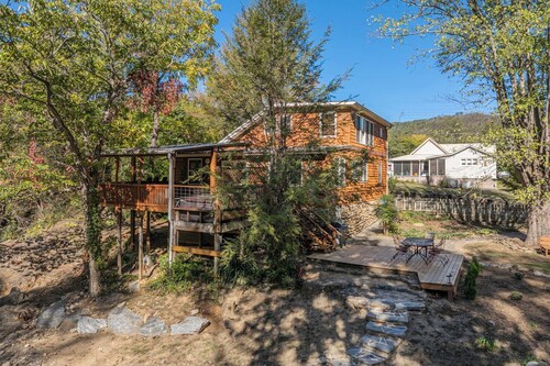 Hot Springs Creek House-Hot tub-Room for everyone!