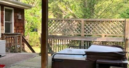 Hot Springs Creek House-Hot tub-Room for everyone!