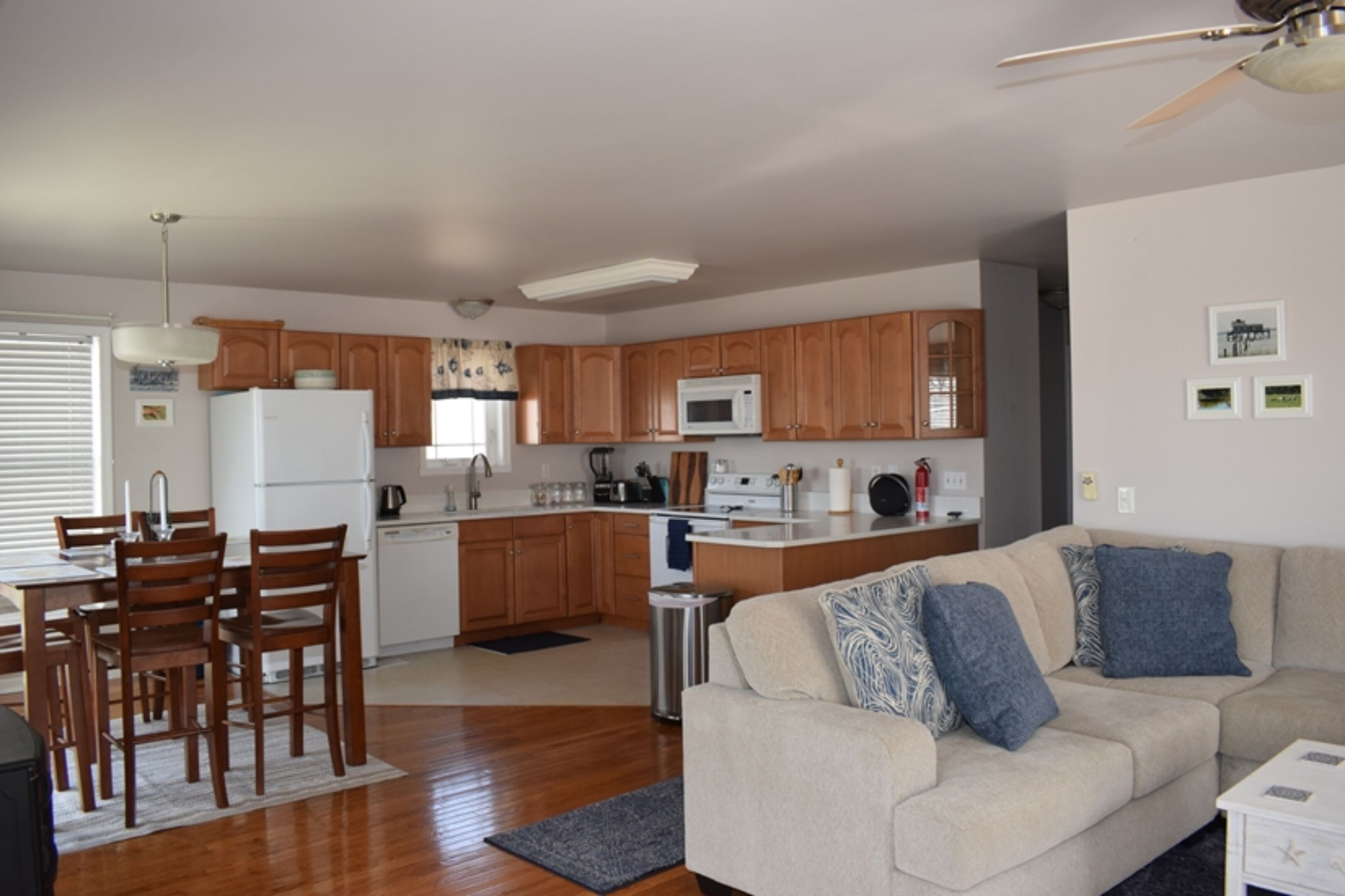 Grace Street Refuge-Beautiful VIEWS of the Chincoteague Bay, Firepit!