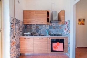 Mikroaaltouuni, liesi