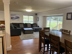 Living area - Nature's Backyard Ocean Getaway (Coupeville)
