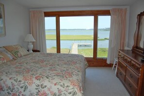 3 soverom, strykejern/-brett, wi-fi og sengetøy