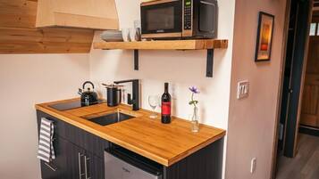 Fridge, microwave, stovetop, toaster