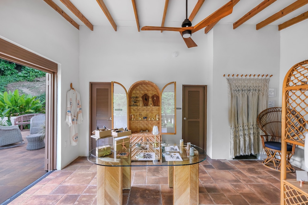 Casa Grande Mountain Retreat (for adults 18yrs+) by null