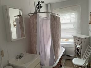 Bathtub, hair dryer - Beach Haven - Saco Bay Rentals (Old Orchard Beach)