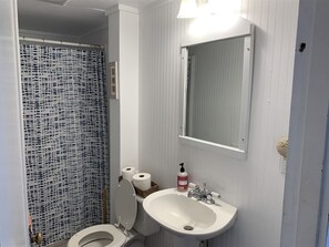 Bathtub - Scrub Pines 2 - Saco Bay Rentals (Old Orchard Beach)