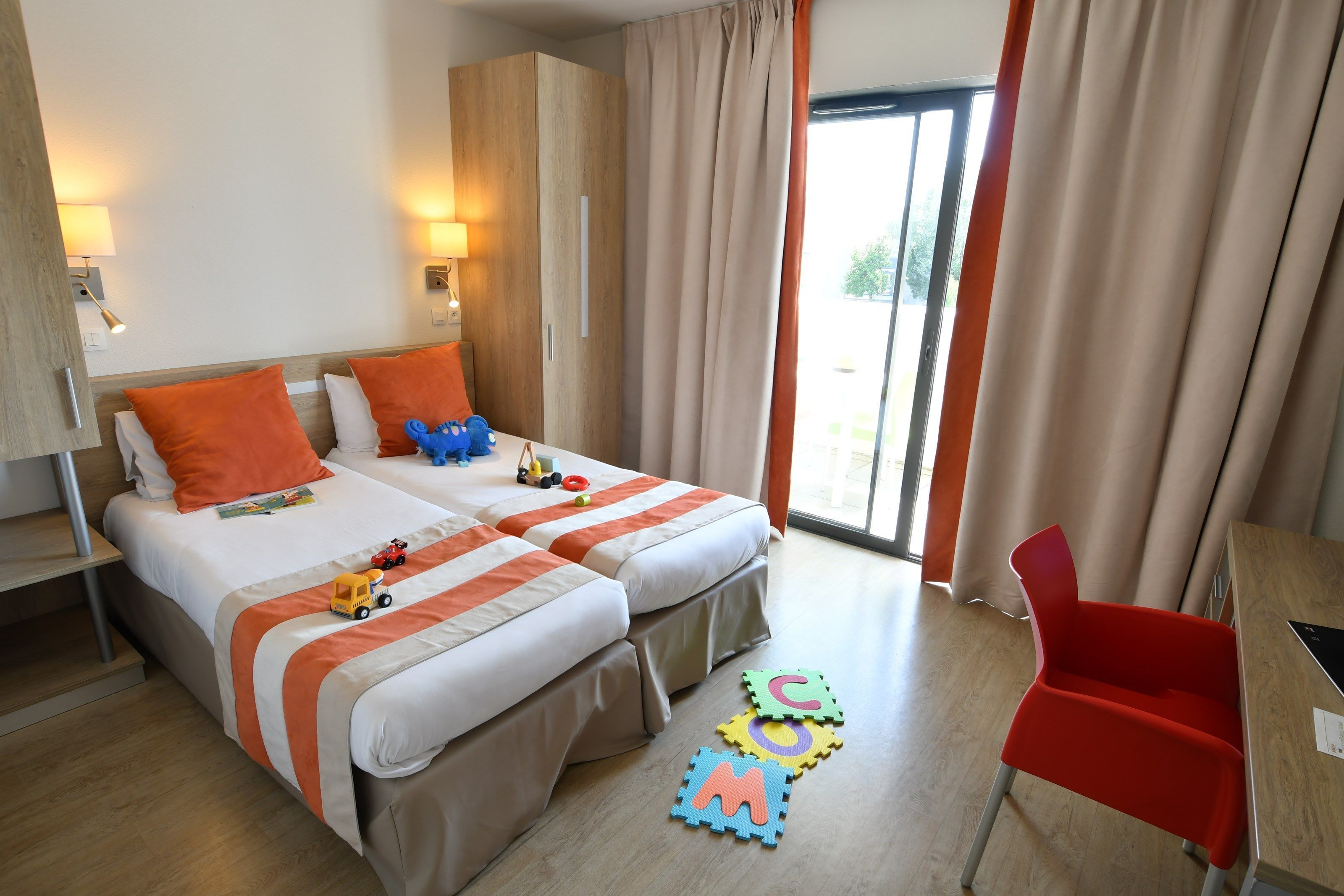 Een strijkplank/strijkijzer, gratis wifi, rolstoeltoegang