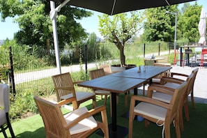 Outdoor dining - Studio Confortable et Abordable au Calme (Bruges)