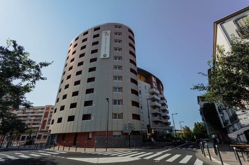 Studio Lumineux et Abordable avec Balcon + Parking