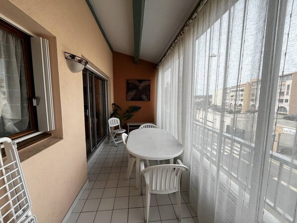 تناول الطعام