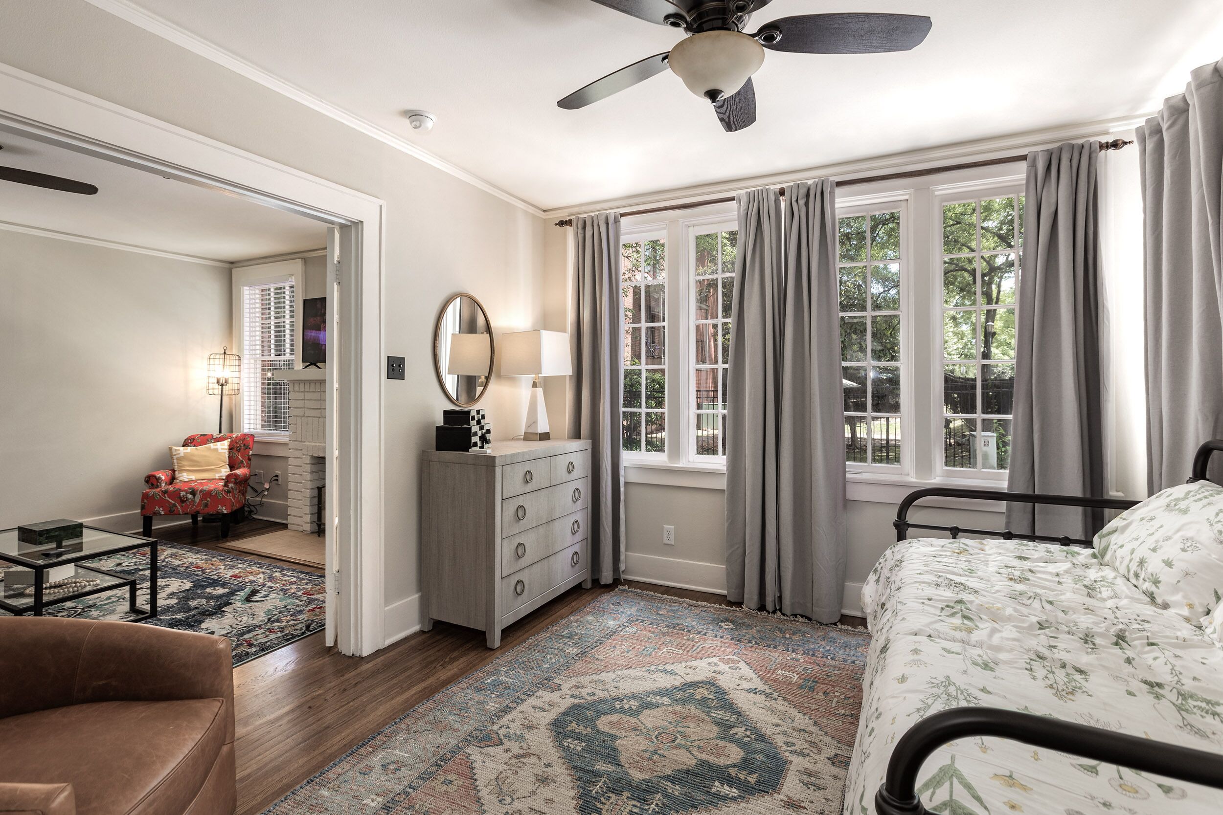 Downtown Historic beautifully renovated 2 bdrm Apt