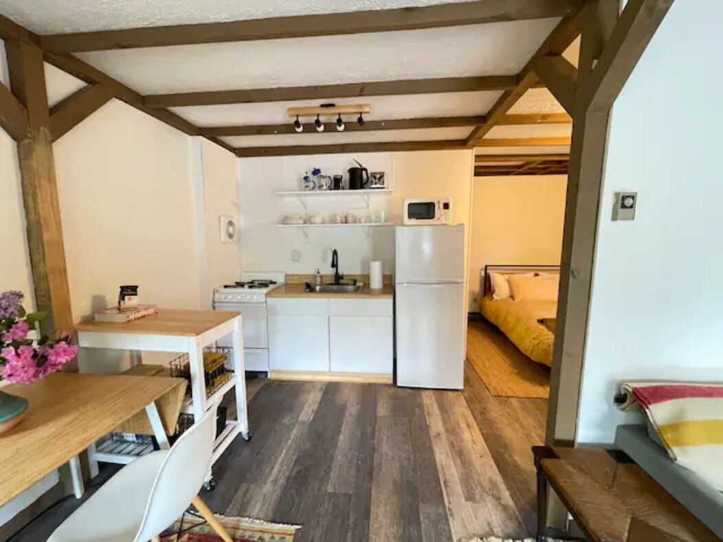 Phoenicia Creekside Cottage