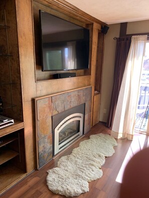 Interior - At the base of the mountain on chair 3 (Anchorage)