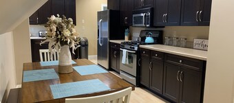 ⭐️ Entire Upscale Carriage House w/ Garage Parking