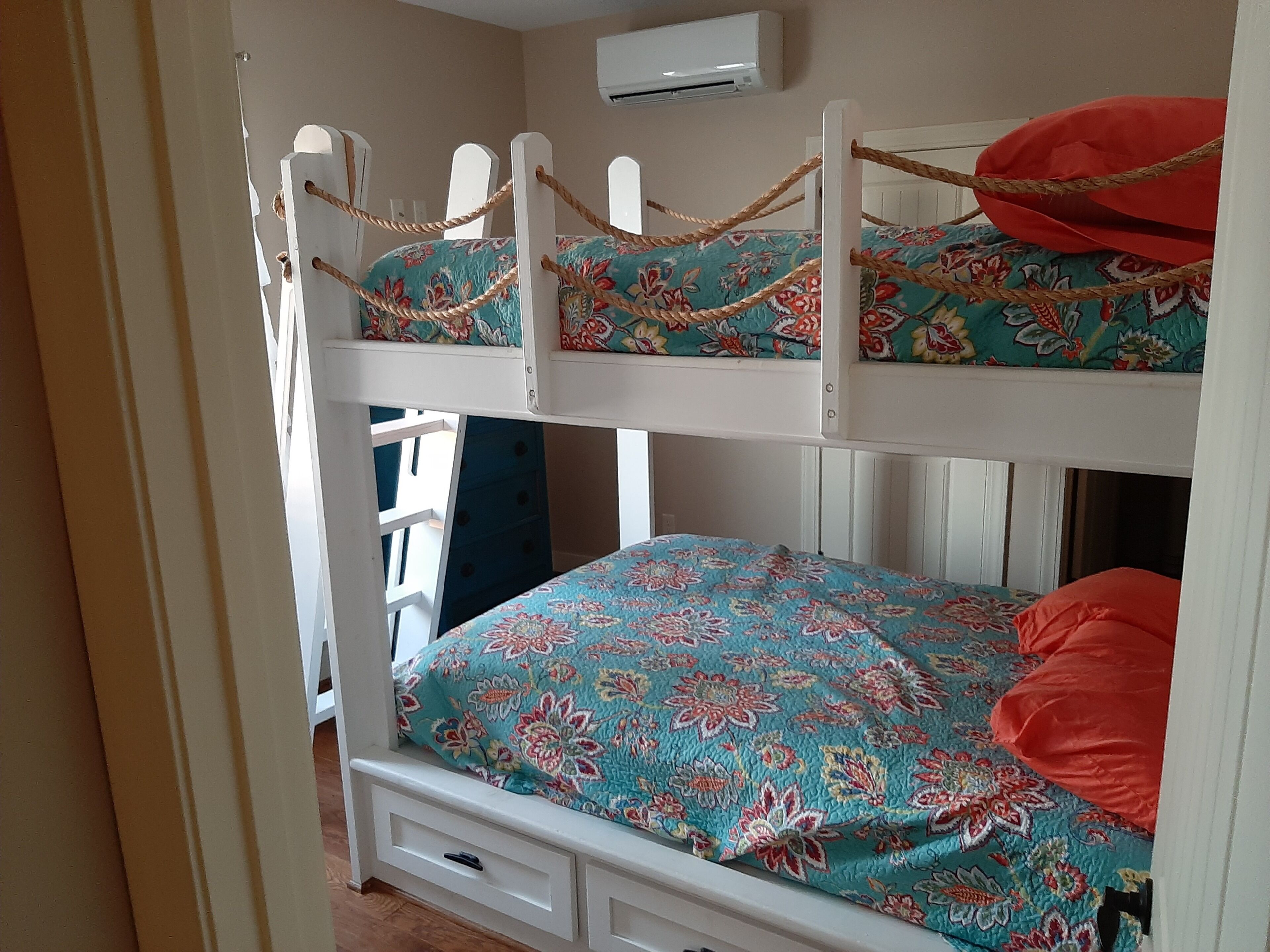 Southern Lake Living with the BEST Sunset Views!