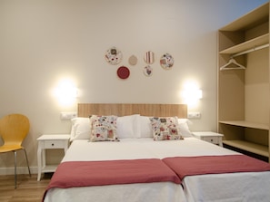 Iron/ironing board, internet, bed sheets - LOFT ENEA CORDOBA STATION (Córdoba)