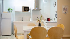 Luokittelematon kuva, 3 kautta 30, painike