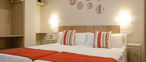 Strygejern/strygebræt, internetforbindelse, sengetøj