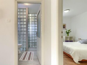 3 bedrooms, internet