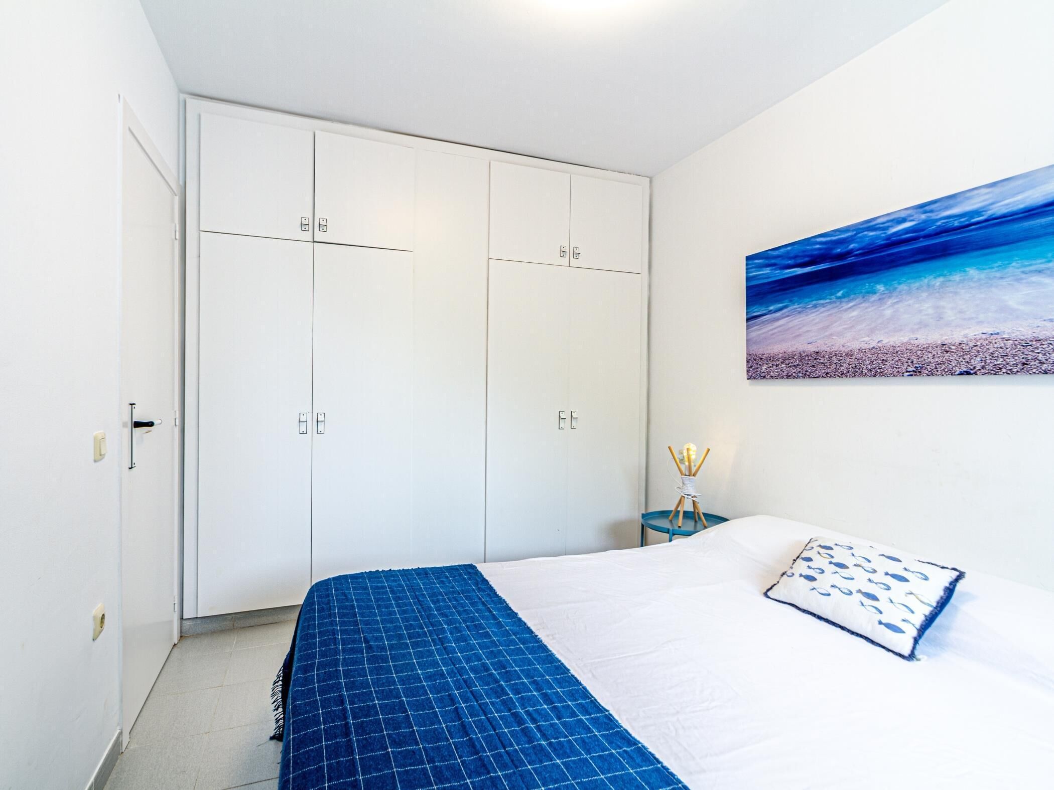 1 bedroom, internet, bed sheets