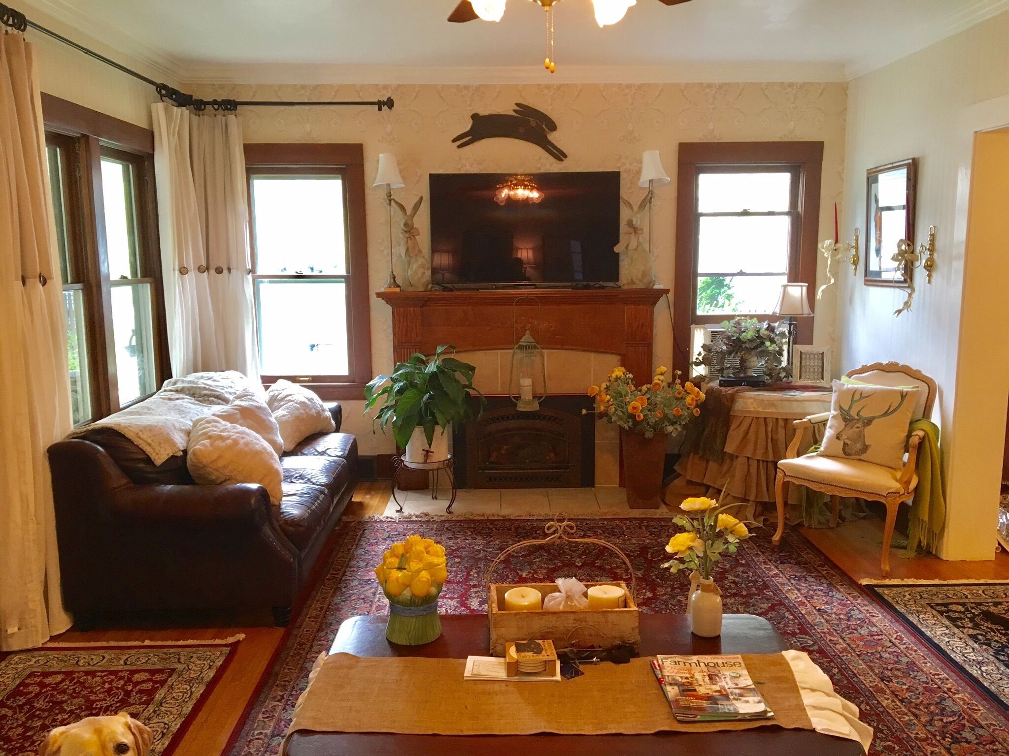 Downtown 3-Story Home with Hot Tub and Bikes!  Short Walk to Lake and Beach!