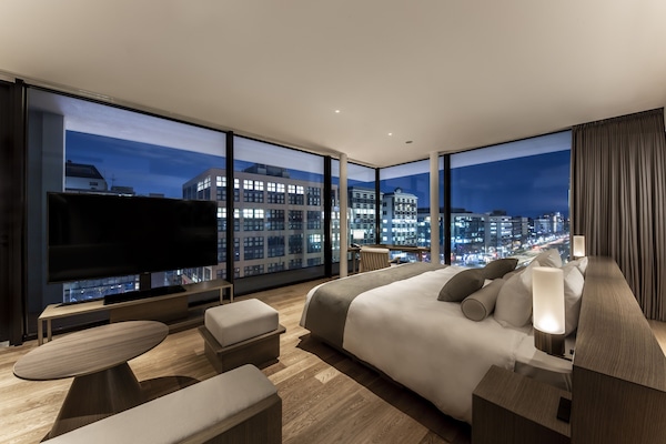 Kamar Double, Bebas Asap Rokok, sudut (Balcony) | Brankas, setrika/meja setrika, Wi-Fi gratis, dan seprai linen