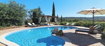 Country House "Quinta Matias" with Mountain View, Pool and Wi-Fi