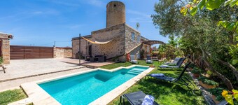 Pet-Friendly Vacation Home Moli Den Barret with Mountain View, Pool & Wi-Fi