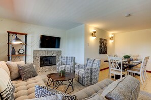 TV, fireplace, DVD player