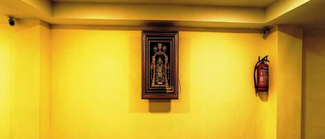 24 インチのLED テレビ (ケーブル放送視聴可)、テレビ